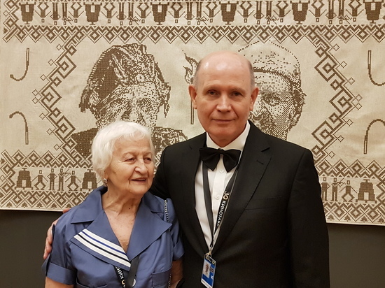 Актрисам-активисткам не понравилась курица без головы