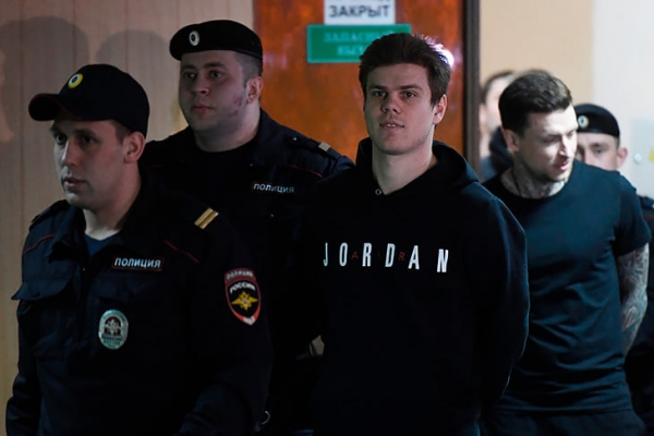 Игроки РПЛ выбрали Дзюбу лучшим в сезоне. А еще голосовали за себя, Кокорина, Мамаева и Гулиева 