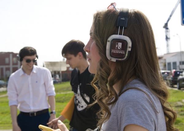 Впервые в Омске состоялся спектакль-променад