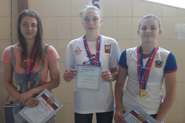 В донской столице определили сильнейших пловцов города