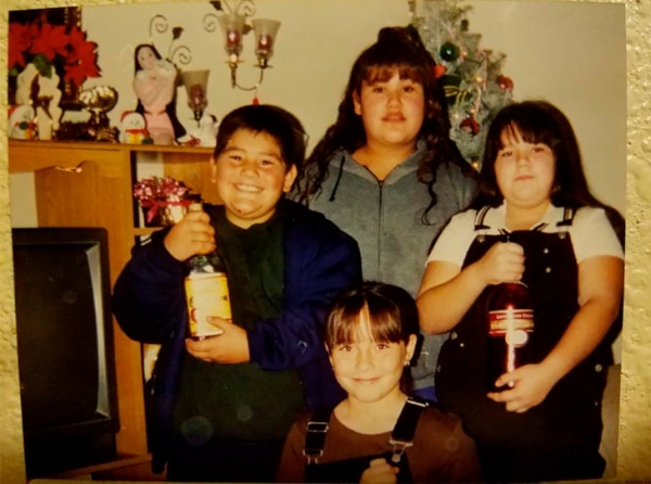 Руис постоянно ест сникерсы и с 12 лет бьет взрослых мужиков. Лишний вес не влияет на его скорость