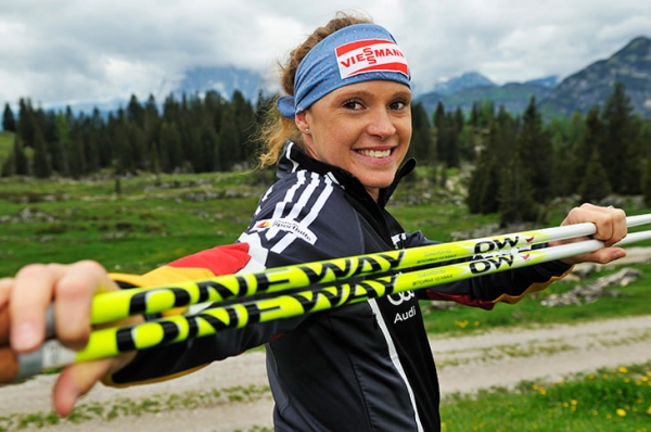 Скандинавская ходьба &ndash; модный фитнес: в два раза эффективнее бега, работает 90% мышц