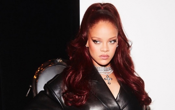Кожаный наряд Рианны вызвал фурор в Сети