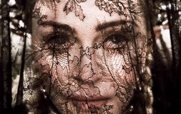 Мадонна представила клип на песню Dark Ballet