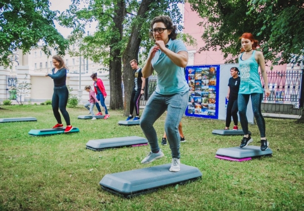 РИА "Верхневолжье" вышло на субботнюю зарядку в горсад