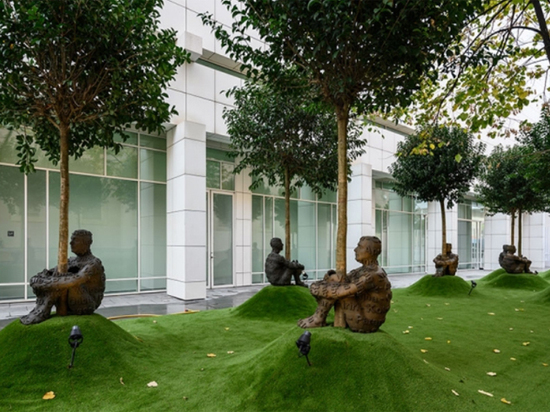 Москву посетил культовый испанский скульптор Пленса: превращения металла