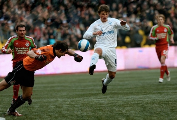 &laquo;Зенит&raquo; и &laquo;Локо&raquo; мощно рубились в Суперкубке-2008: шоу Аршавина и Левенца, удаление Радимова со скамейки
