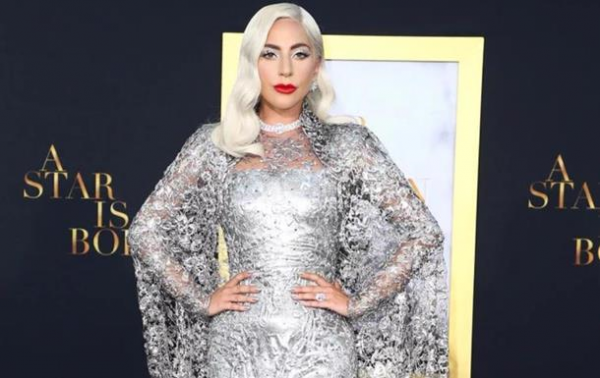 Леди Гага переехала к Брэдли Куперу &ndash; СМИ