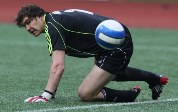 &laquo;Зенит&raquo; и &laquo;Локо&raquo; мощно рубились в Суперкубке-2008: шоу Аршавина и Левенца, удаление Радимова со скамейки