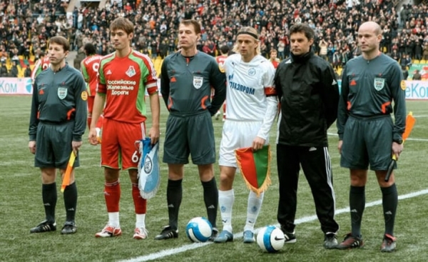 &laquo;Зенит&raquo; и &laquo;Локо&raquo; мощно рубились в Суперкубке-2008: шоу Аршавина и Левенца, удаление Радимова со скамейки