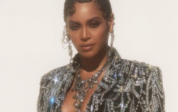 Бейонсе покорила нарядом на премьере своего фильма