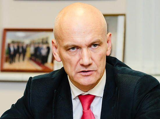 «Людей сделали зависимыми»: экономист назвал главную причину бедности