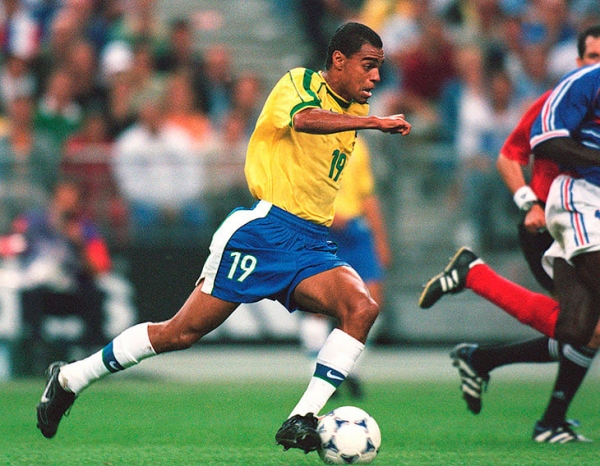 Трансферный рекорд &laquo;Бетиса&raquo; держится с 98-го. Тогда Денилсона увели у &laquo;Барсы&raquo;, подписали контракт на 11 лет, но скоро пожалели