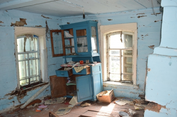 Омские музейщики побывали в заброшенной деревне, откуда можно и не вернуться