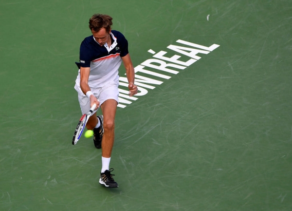 Надаль разгромил Медведева в Монреале: взял рекордный 35-й &laquo;Мастерс&raquo; и впервые защитил титул на харде