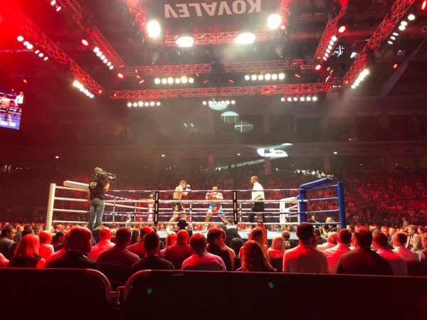 Ковалев еле выжил в 8-м раунде, но все-таки нокаутировал Ярда!