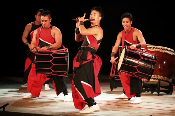 Танцующие японские барабанщики зажгли в Академгородке