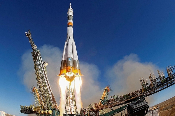 Почему человек в космосе лишний?