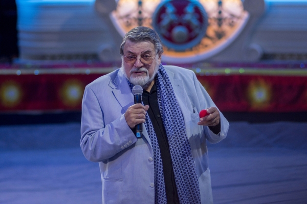  Столетие отечественного цирка: Леонтьев стал леопардом, а Королёва &mdash; собачкой