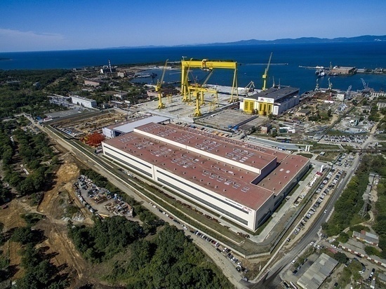 Путин ознакомил премьера Индии с уникальной судоверфью «Звезда»