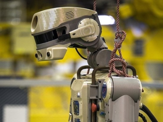 "Может, молотком стукнуть?": робот "Федор" на МКС не хотел включаться