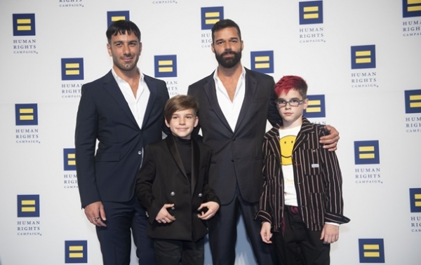 Рики Мартин с супругом ждут четвертого ребенка