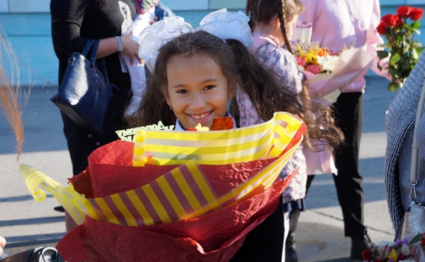 Более полутора тысяч первоклашек сели за парты в Бердске