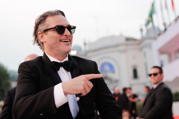 Венецианский кинофестиваль завершился явлением Мика Джаггера и Роджера Уотерса