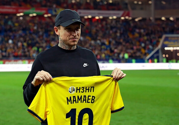 &laquo;Ростов&raquo; развалил &laquo;Динамо&raquo;, Шомуродов снова забил, а Мамаева презентовали прямо во время игры