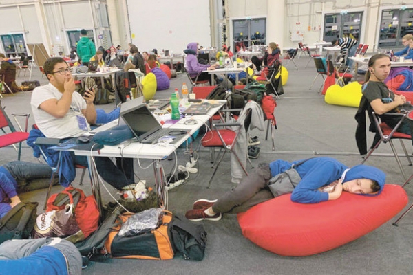 Самый пожилой "хакер" России пишет игру про поиск работы