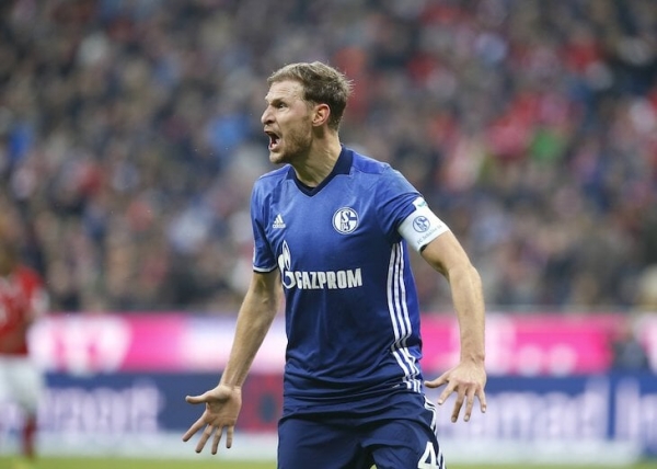 В «Шальке» Тедеско лишил Хеведеса капитанства и выжил из команды. Сегодня они встретятся снова