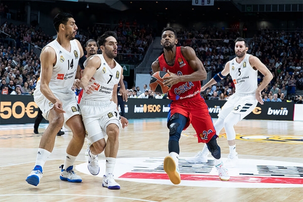 Родной отец выгнал Кори Хиггинса из НБА. Он приехал в Европу и стал топом