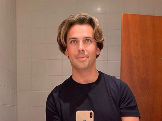 Обнажившийся Максим Галкин удивил россиян своими плавками