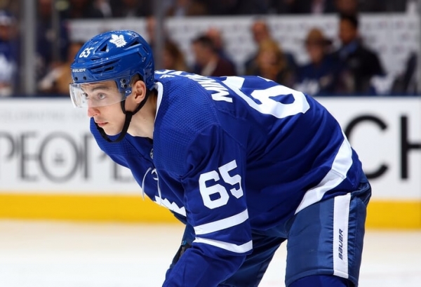 Восхищаемся новым русским парнем в НХЛ. Нападающий, который ломает стереотипы о нашей школе