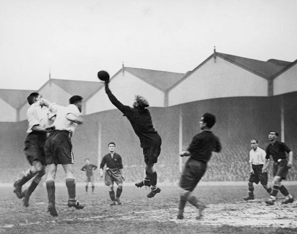 Вратари в кепках – символ футбола прошлого. Яшин играл в ней, потому что верил: приносит удачу