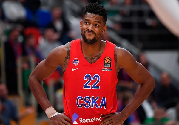 Родной отец выгнал Кори Хиггинса из НБА. Он приехал в Европу и стал топом