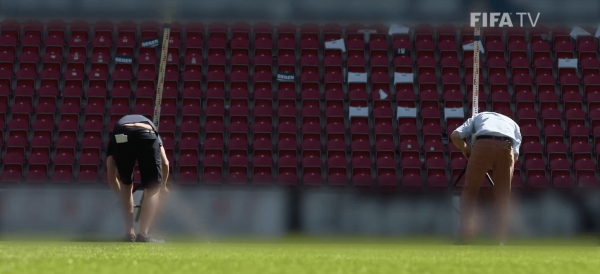 Можно ли доверять офсайдным линиям ВАР? Кто и как их рисует?