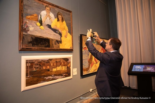 Мединский пошел в омский музей и весь вечер восхищался картинами