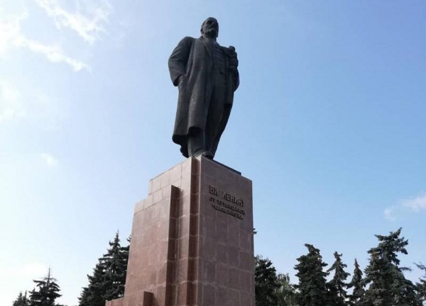 Дискуссию о сносе памятника Ленину в Челябинске назвали бесцельным трёпом