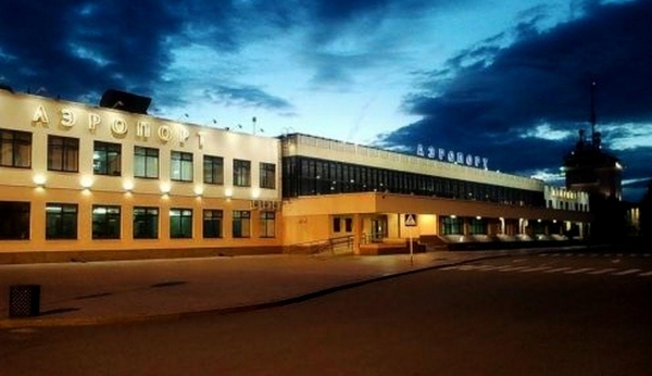 В Тюменском аэропорту совершил аварийную посадку самолет с отказавшим двигателем