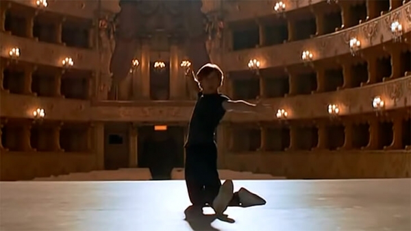 На фигурном катании впервые зазвучал Высоцкий: программа под «Кони привередливые» очаровала Москву