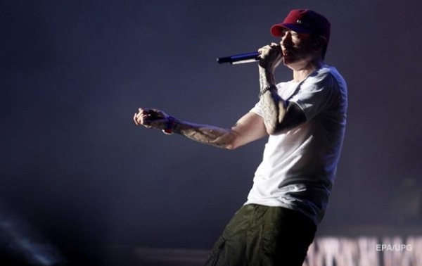 Элтон Джон спас Эминема от наркотической зависимости