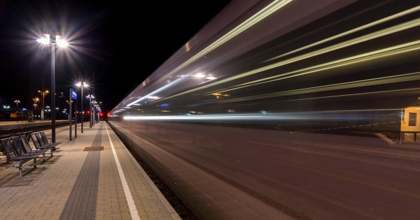 У фирменного поезда Москва - Белгород на ходу оторвались вагоны