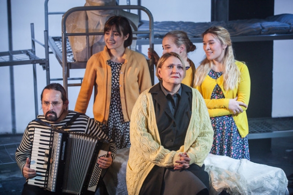 Ночь с фабричной девчонкой