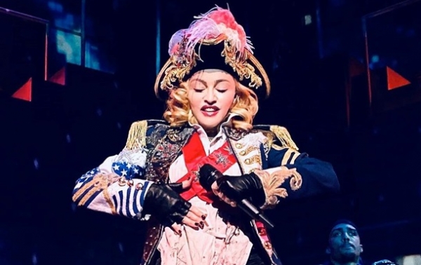 Мадонна отменила концерты из-за боли