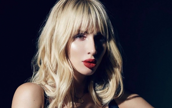 Полуголая Лобода показала фото со старшей дочерью