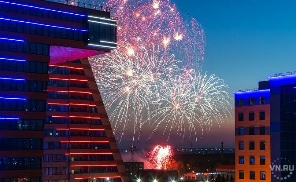 Где разрешено запускать салюты в Новосибирске - адреса площадок 