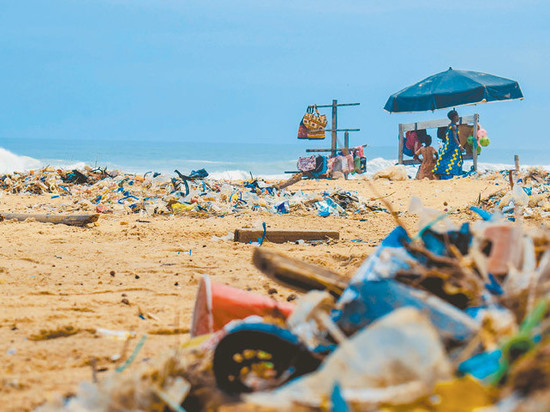 Россию задушили полиэтиленом: кому не выгоден запрет пластика