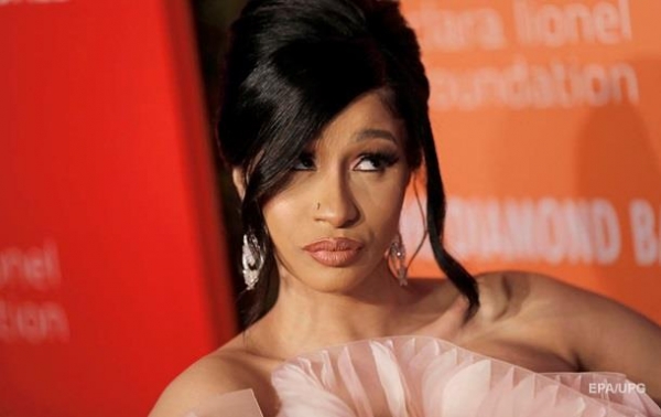 Рэперша Cardi B без макияжа шокировала сеть