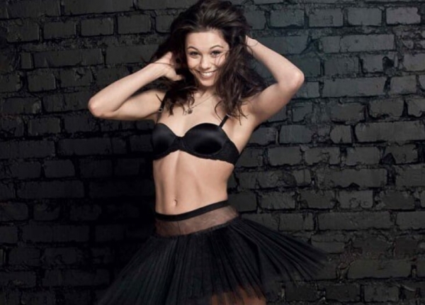 «Нас с детства критиковали: я – шпала, несуразная, у Вани отец якобы все купил». Степанова и Букин – сама страсть на льду